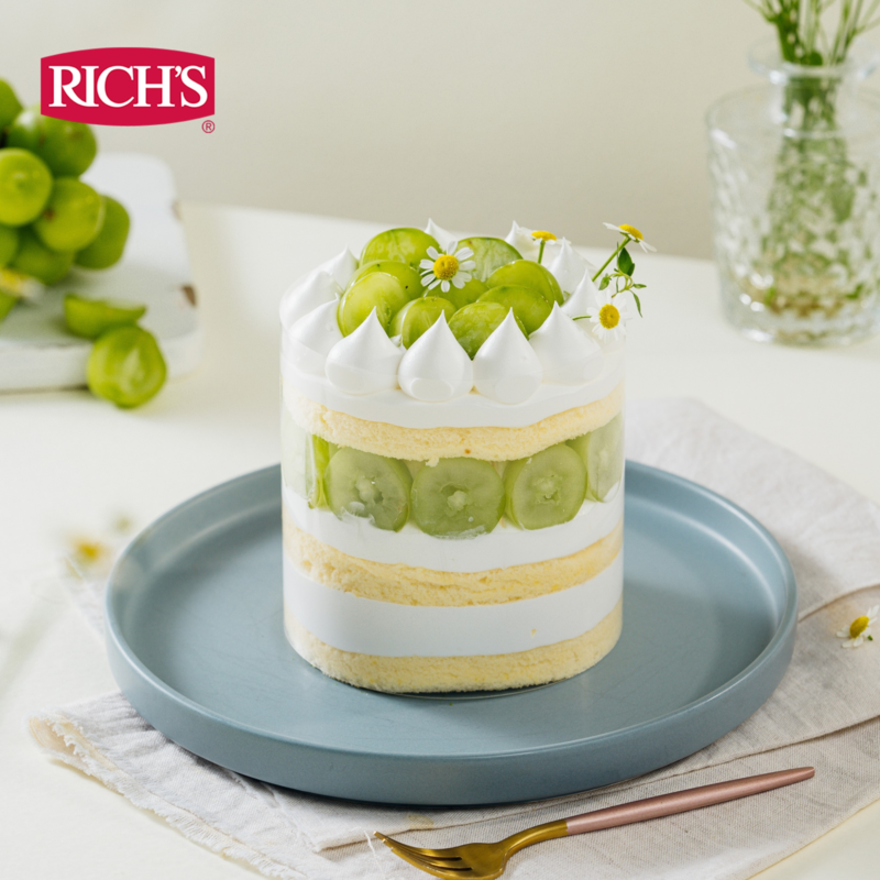 Bánh trang trí bằng kiwi