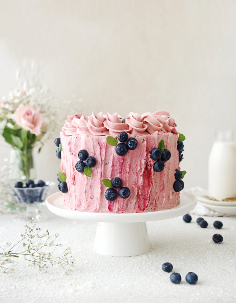 Bánh trang trí bằng nho